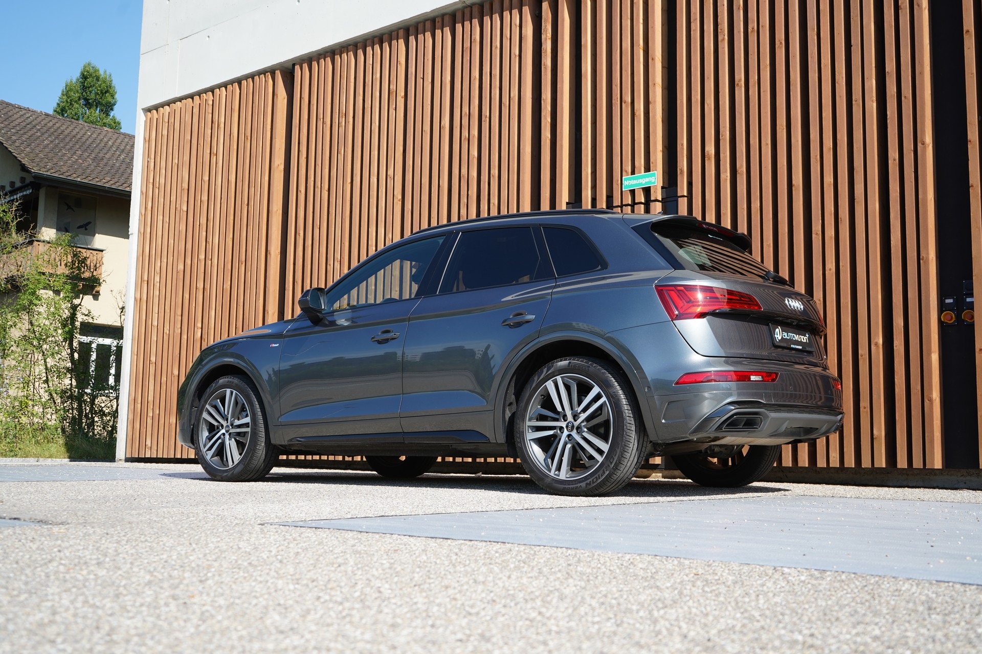 AUDI Q5 45 TFSI S LINE BLACK EDITION QUATTRO S-TRONIC l 265 PS-image-11