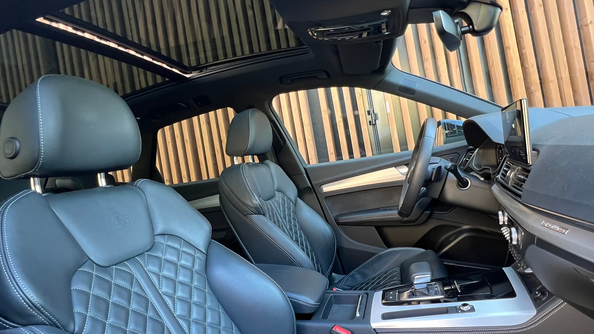 AUDI Q5 45 TFSI S LINE BLACK EDITION QUATTRO S-TRONIC l 265 PS-image-25