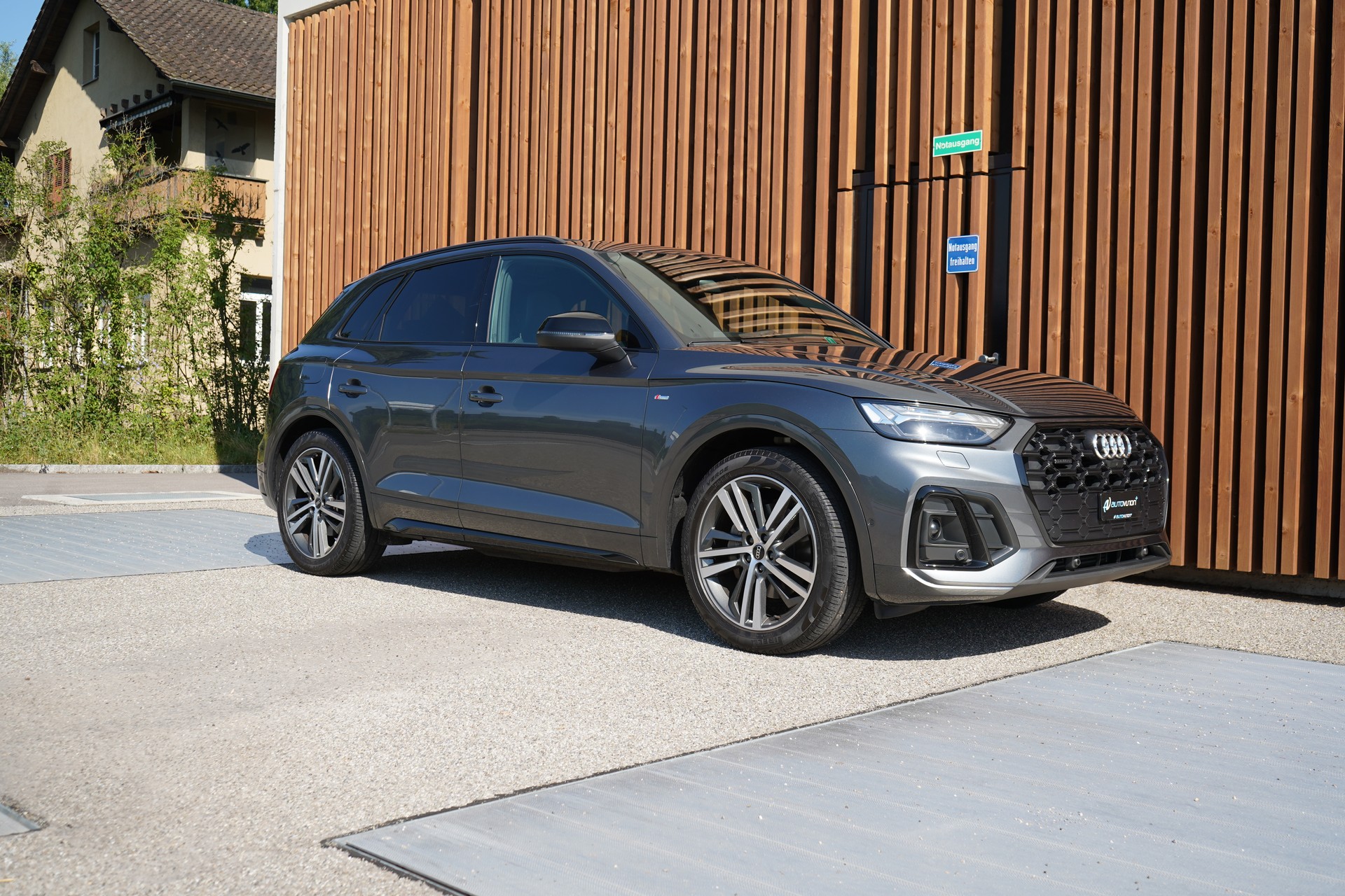 AUDI Q5 45 TFSI S LINE BLACK EDITION QUATTRO S-TRONIC l 265 PS-image-9