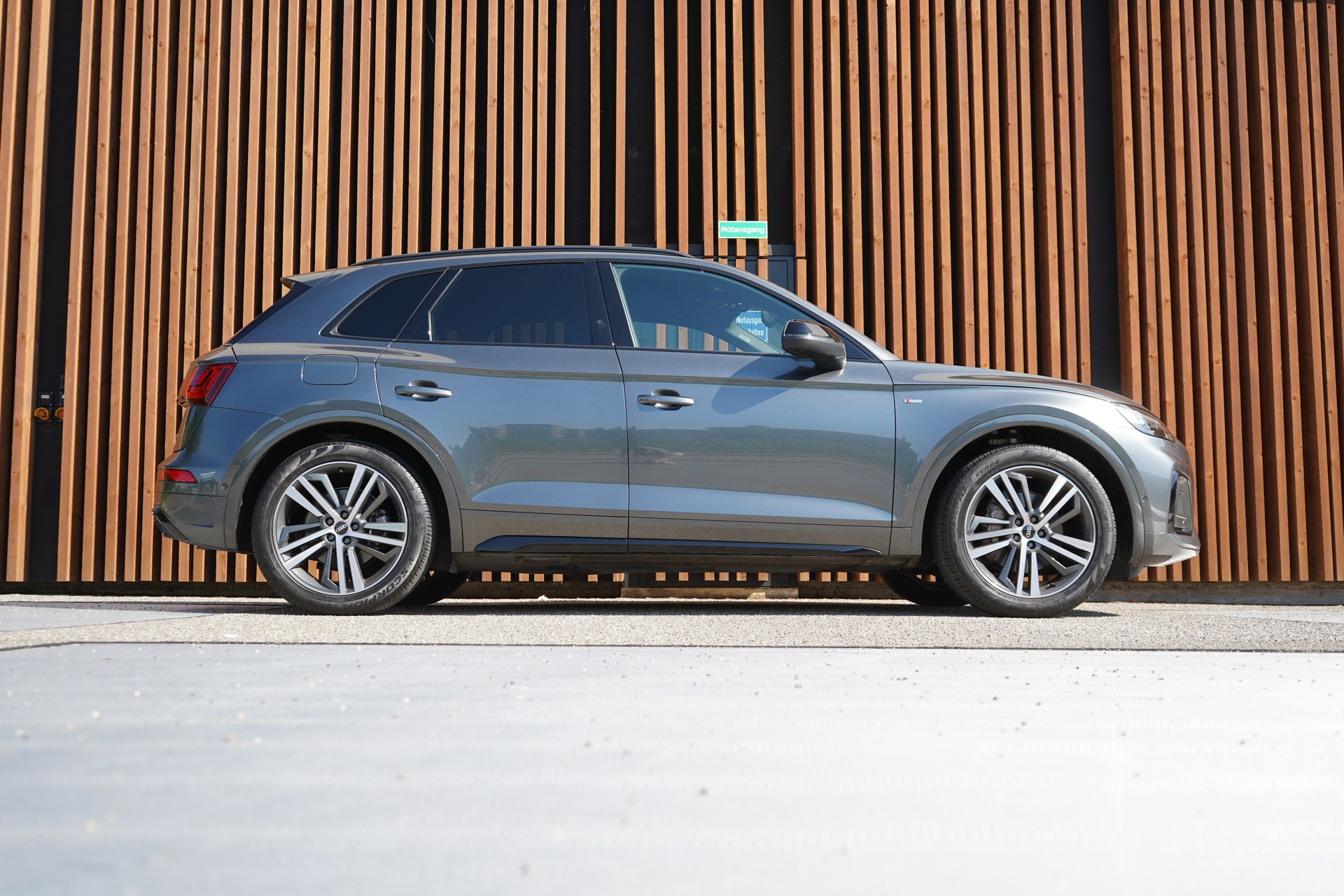 AUDI Q5 45 TFSI S LINE BLACK EDITION QUATTRO S-TRONIC l 265 PS-image-0