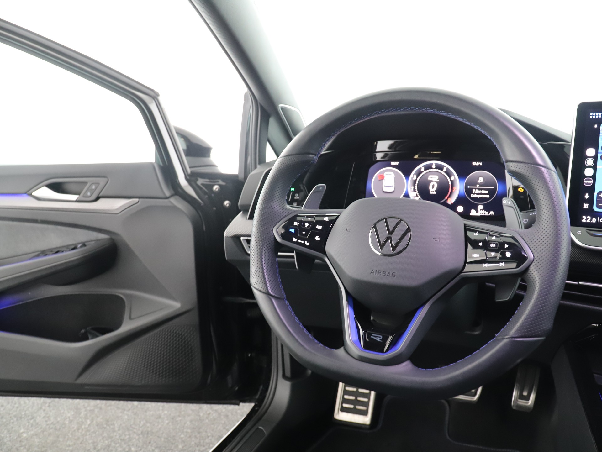 VW Golf 2.0TSI R Black Ed SCARICO AKRAPOVIC-image-11
