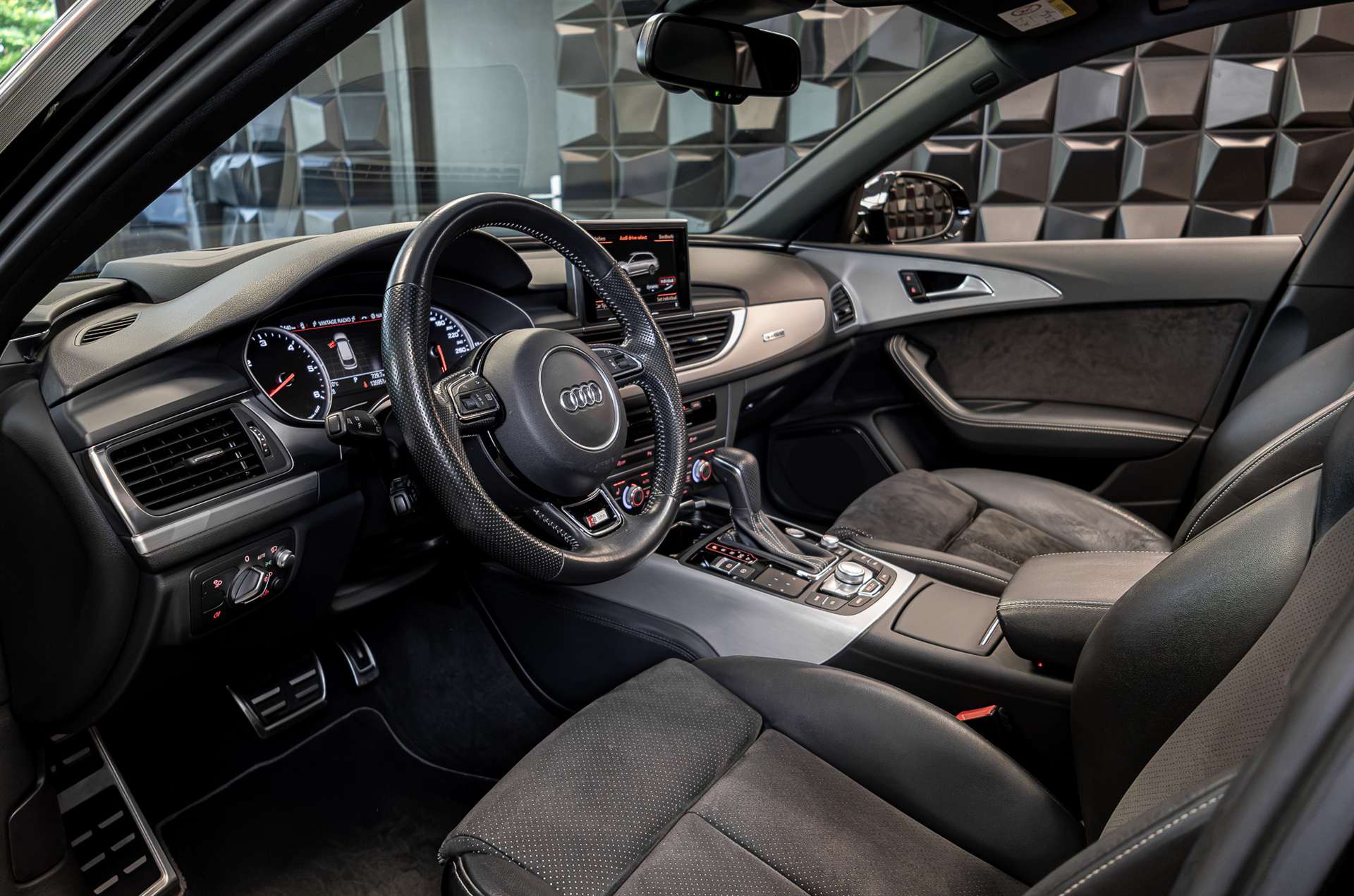 AUDI A6 Avant 3.0 BiTDI V6 quattro tiptronic-image-10