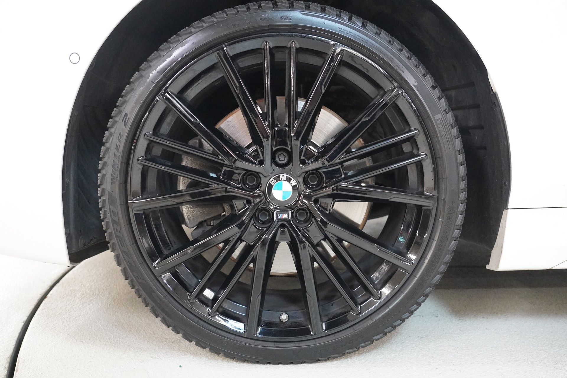 BMW 120d xDrive Steptronic M Sport-image-9