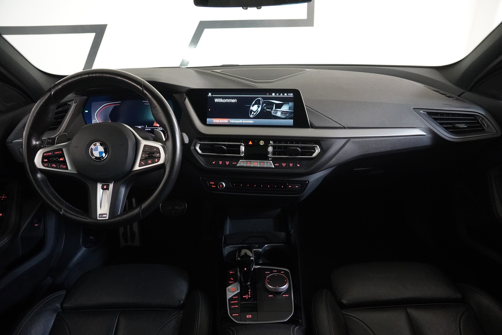 BMW 120d xDrive Steptronic M Sport-image-17