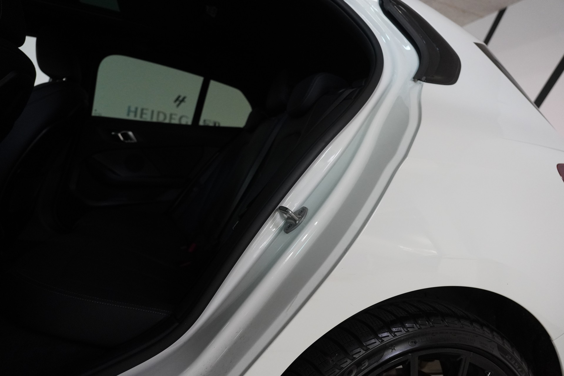 BMW 120d xDrive Steptronic M Sport-image-12