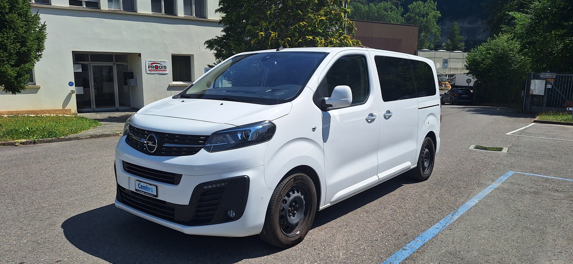 OPEL Zafira Life 2.0 CDTI Edition M Automatik-image-0