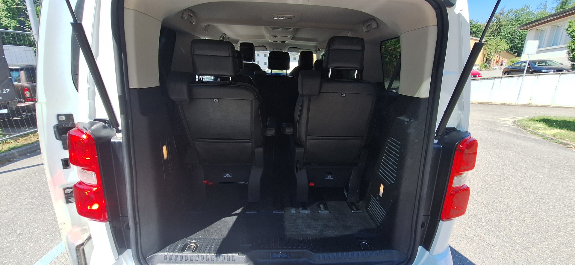 OPEL Zafira Life 2.0 CDTI Edition M Automatik-image-10