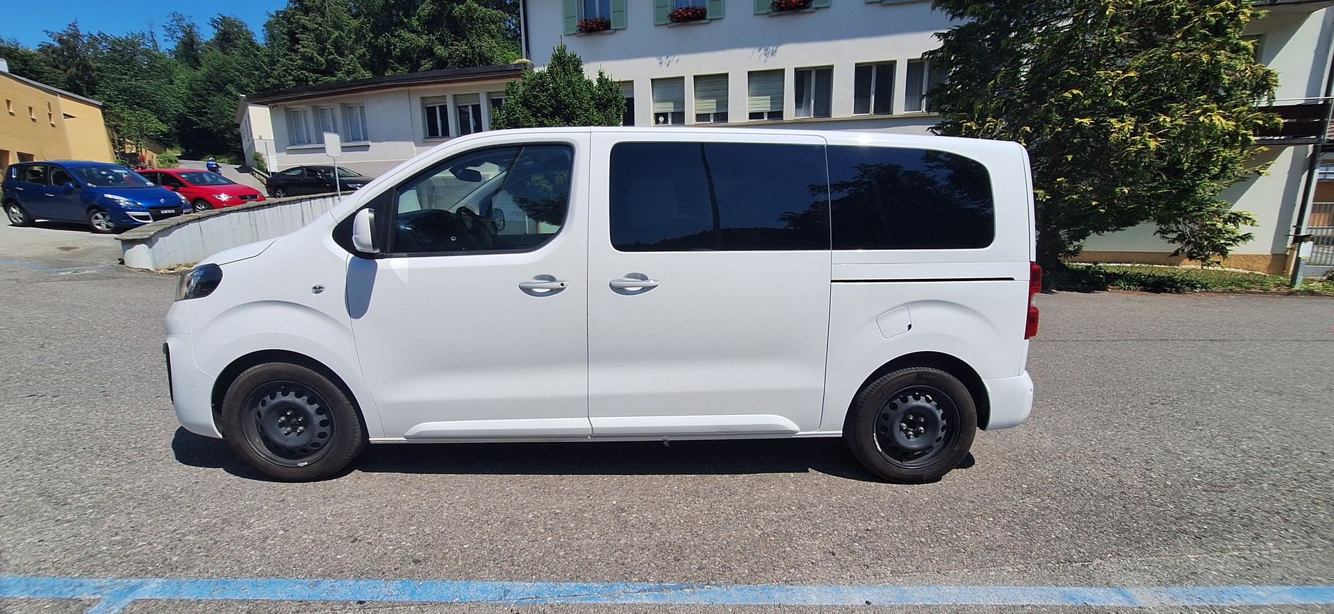 OPEL Zafira Life 2.0 CDTI Edition M Automatik-image-2