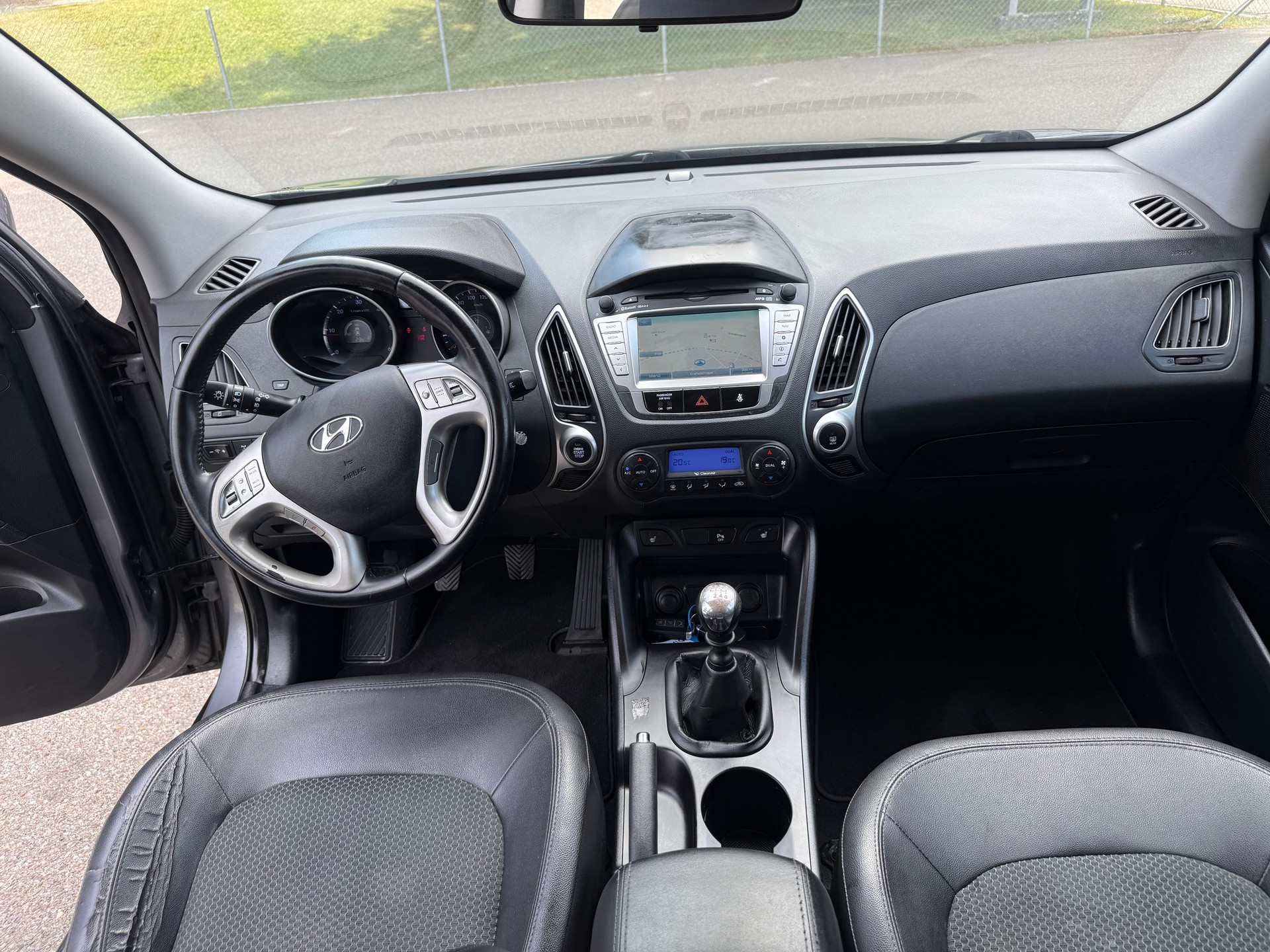 HYUNDAI iX 35 2.0 CRDi Style 4WD-image-7