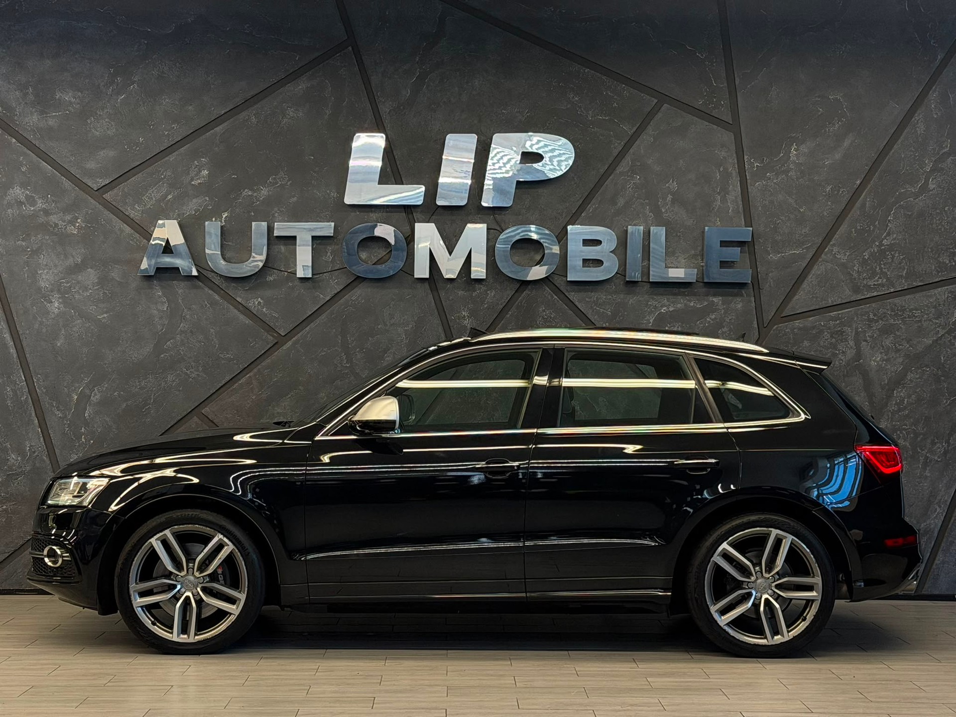 AUDI SQ5 3.0 TDI quattro tiptronic-image-4