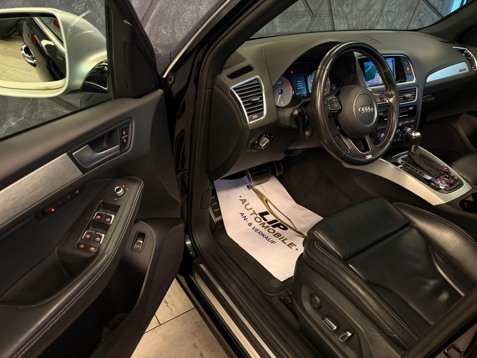 AUDI SQ5 3.0 TDI quattro tiptronic-image-10