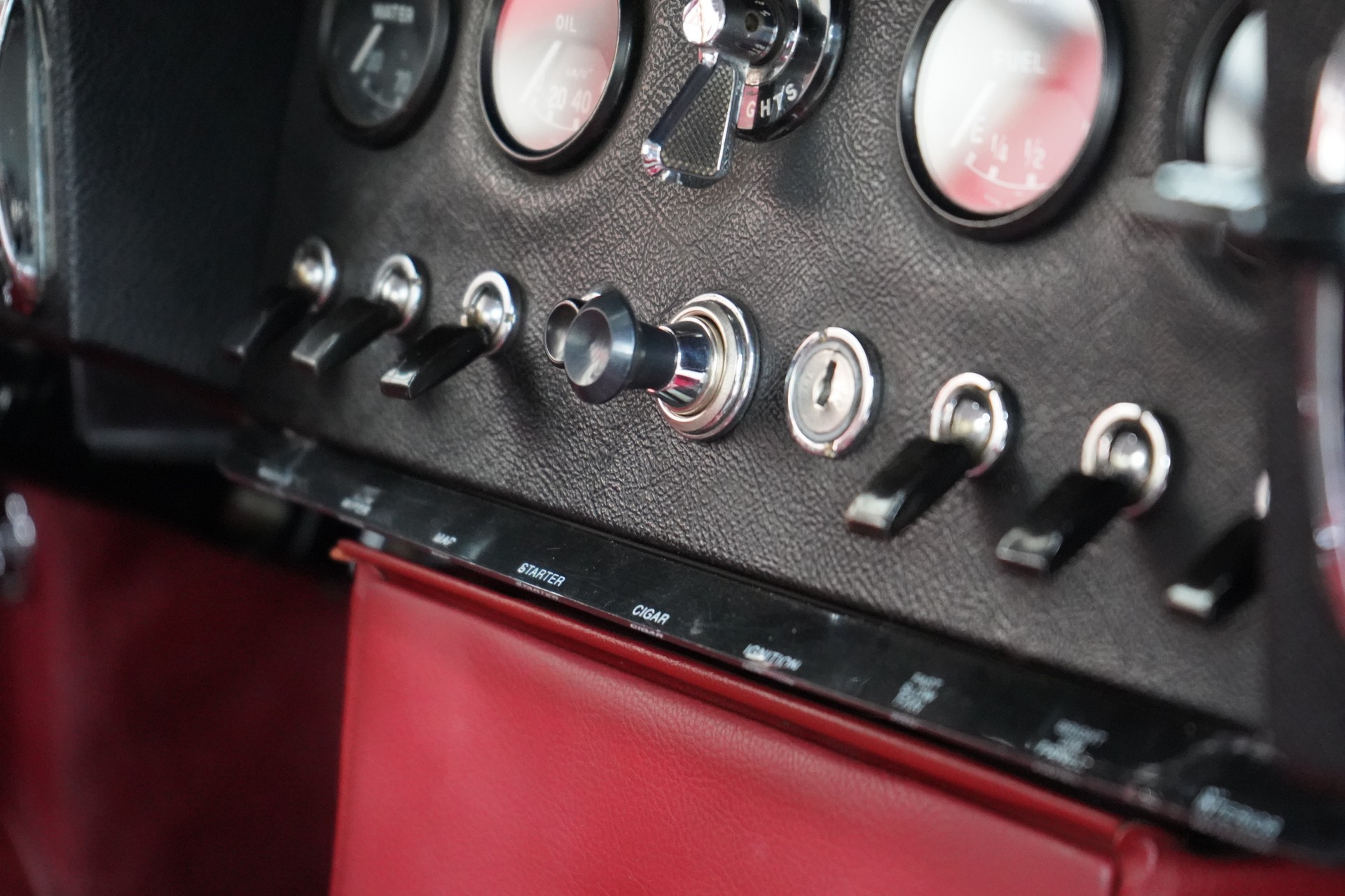 JAGUAR E-Type Serie 1 3.8 Coupé-image-25