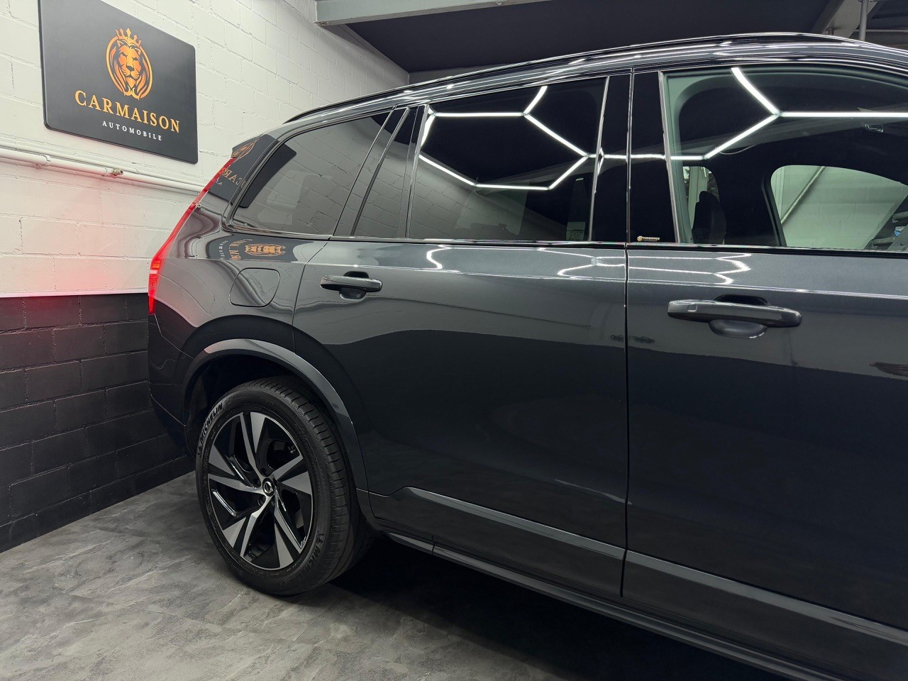 VOLVO XC90 B5 Diesel Mild Hybrid AWD R-Design | 360° Kamera | 7.Plätzer | Harman/Kardon | ACC | Klimaregelung-image-4
