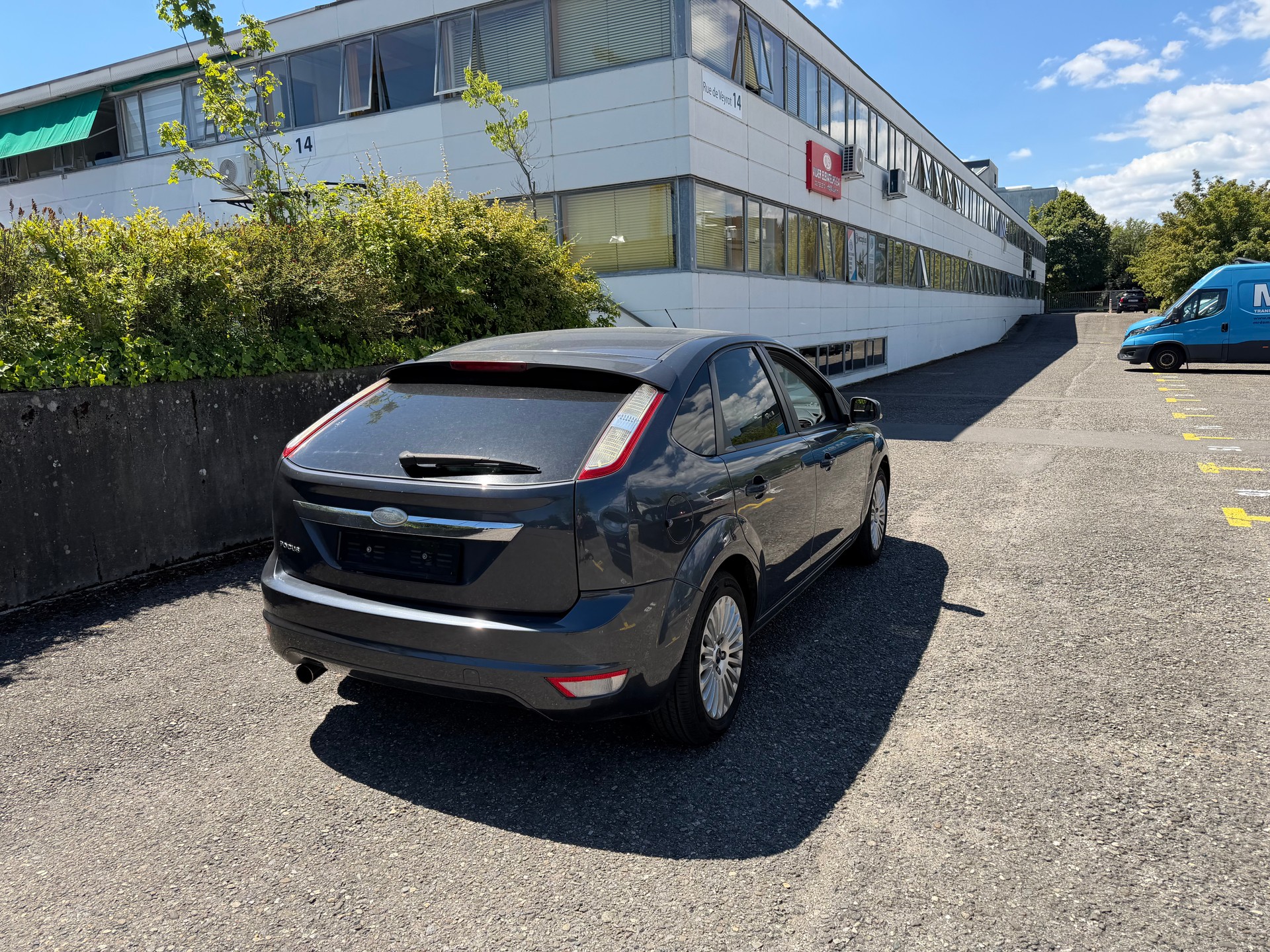 FORD Focus 2.0i Titanium-image-5