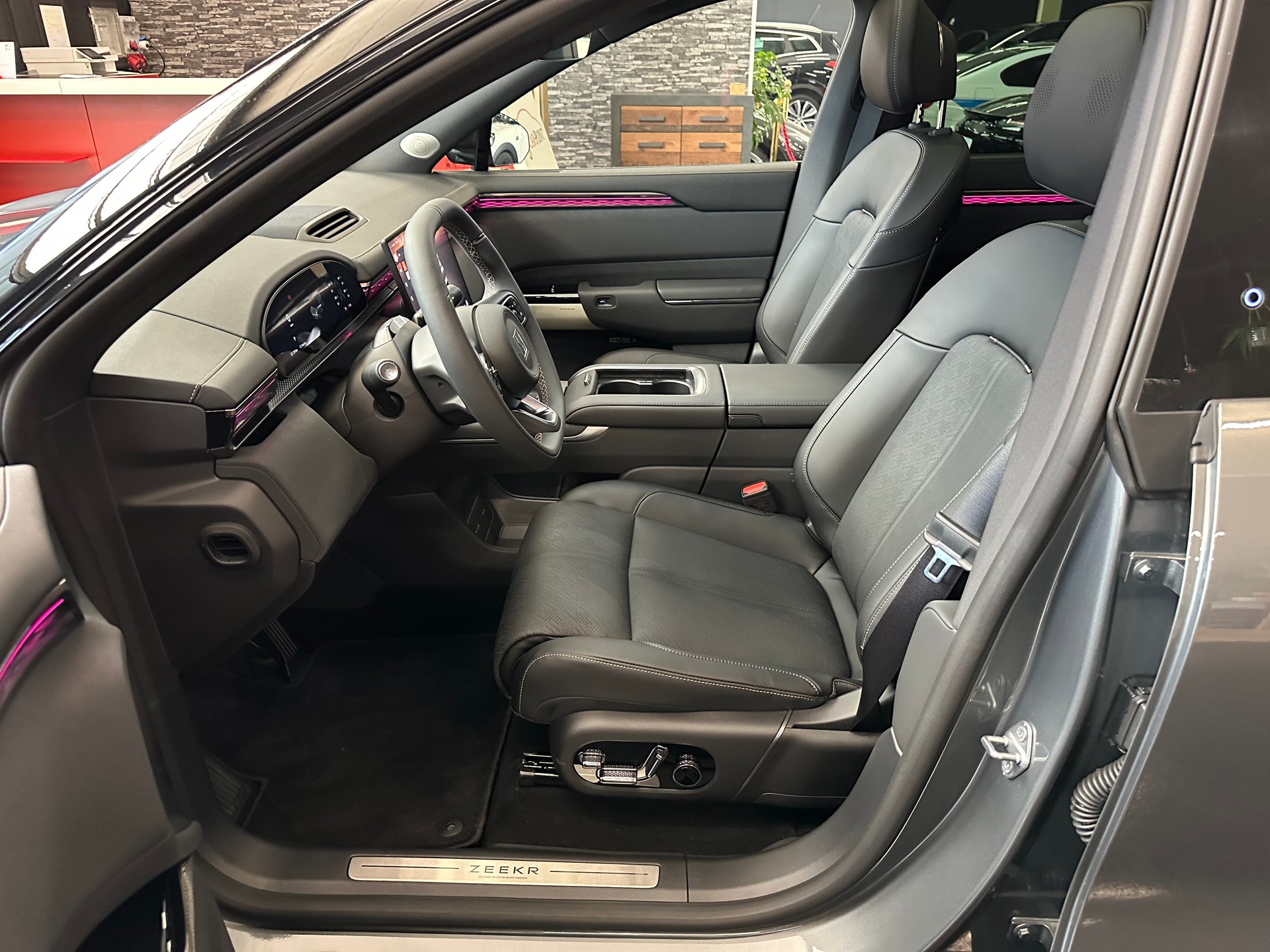 ZEEKR 7X 100kWh Privilege AWD-image-12