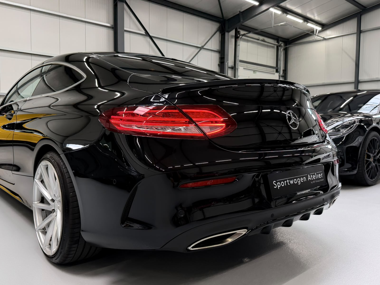 MERCEDES-BENZ C 180 Coupé AMG Line 9G-Tronic-image-6