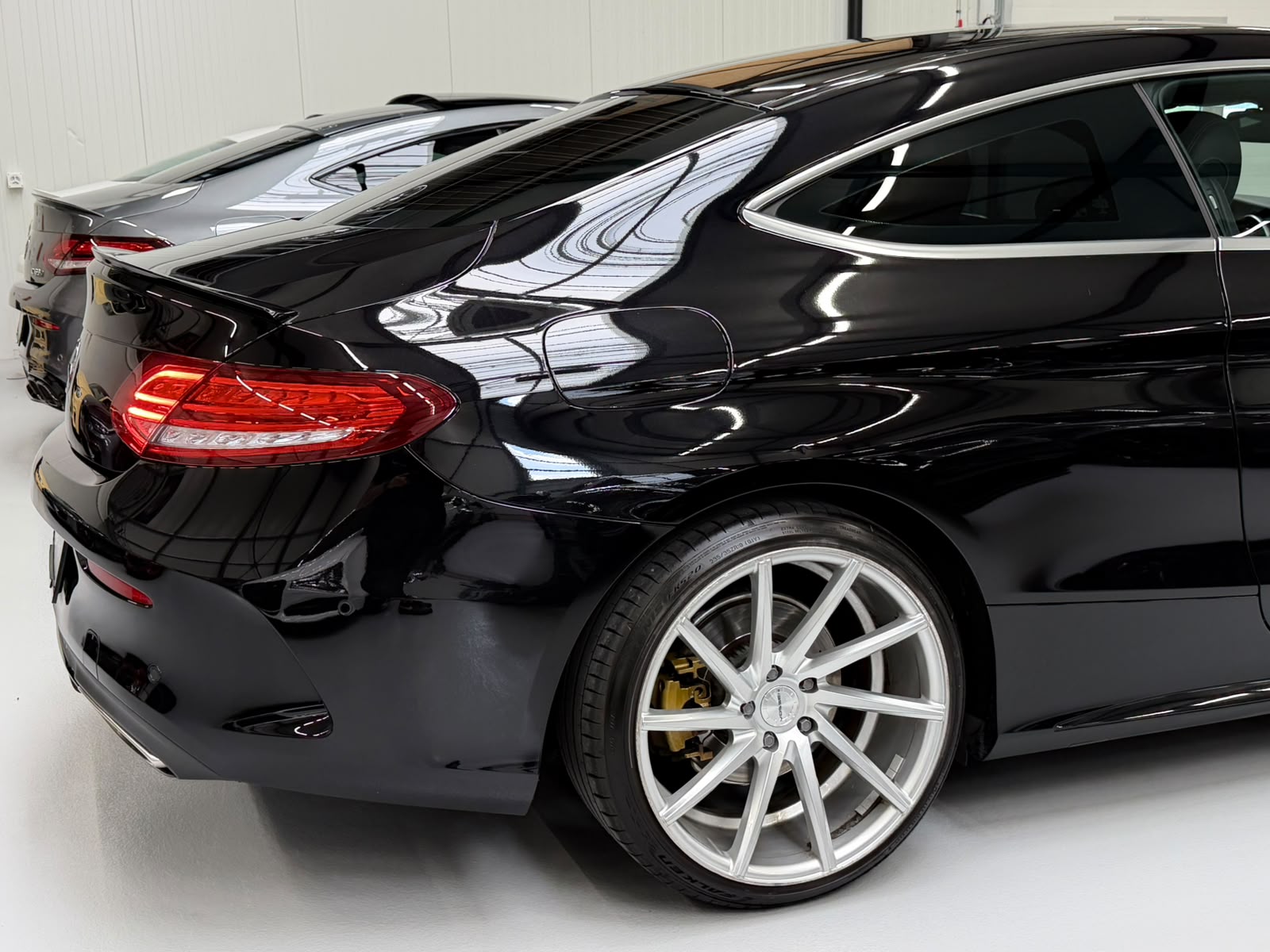 MERCEDES-BENZ C 180 Coupé AMG Line 9G-Tronic-image-10