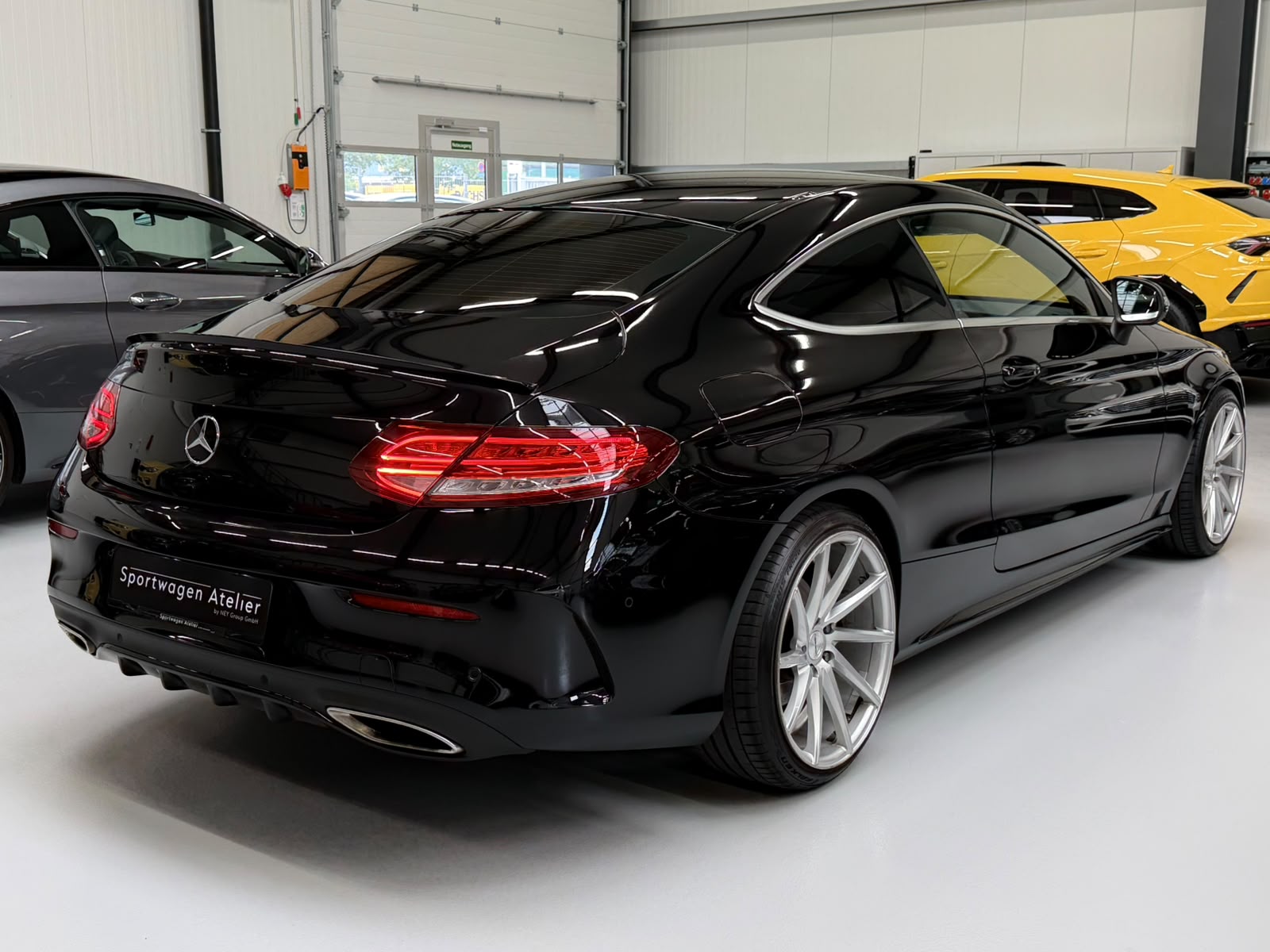 MERCEDES-BENZ C 180 Coupé AMG Line 9G-Tronic-image-8