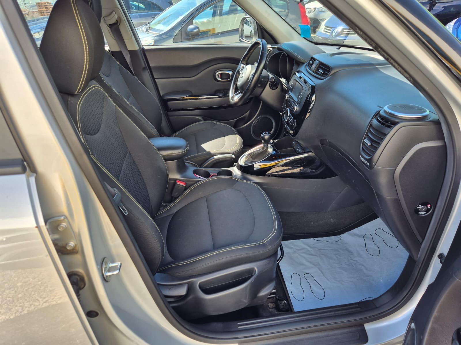 KIA Soul 1.6 CRDi Trend Automatic-image-9