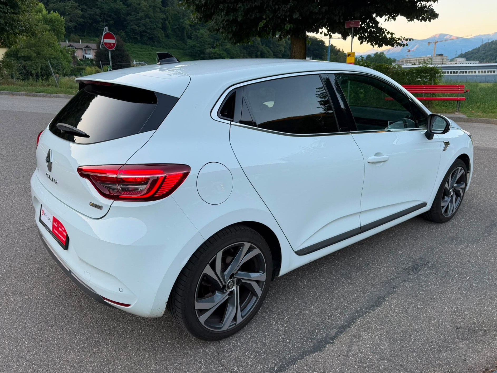 RENAULT Clio 1.6 E-Tech R.S.LINE-image-2