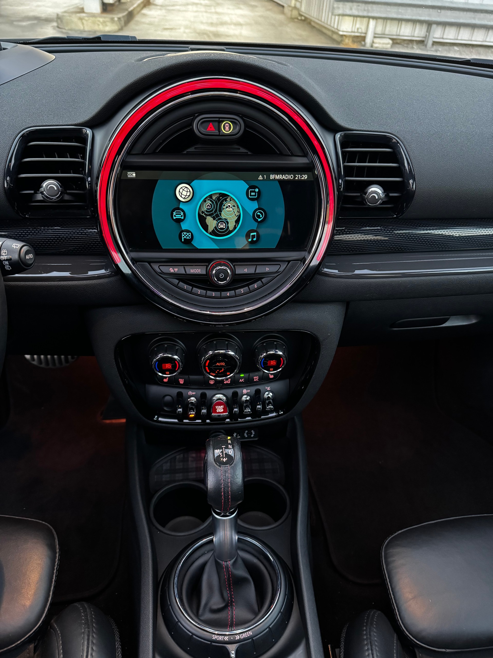 MINI Clubman Cooper SD Steptronic-image-13