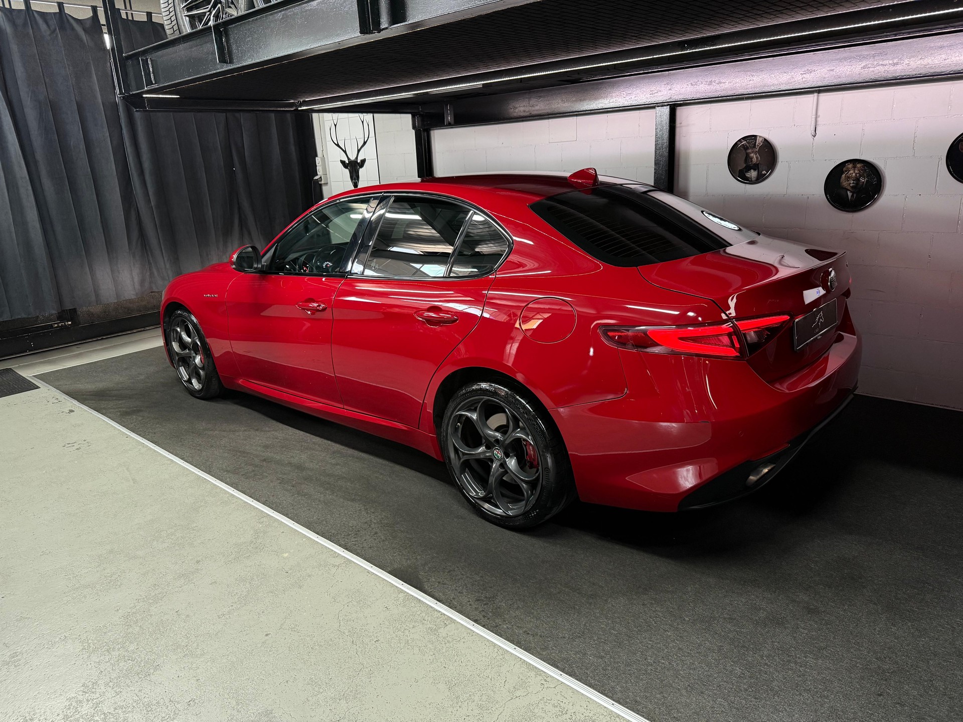 ALFA ROMEO Giulia 2.0 Veloce Q4 Automatic-image-4