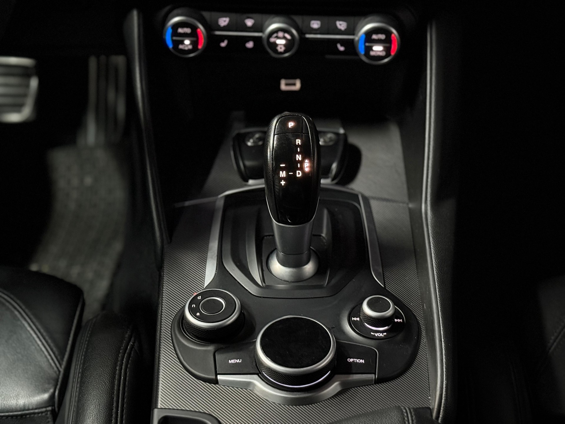 ALFA ROMEO Giulia 2.0 Veloce Q4 Automatic-image-22