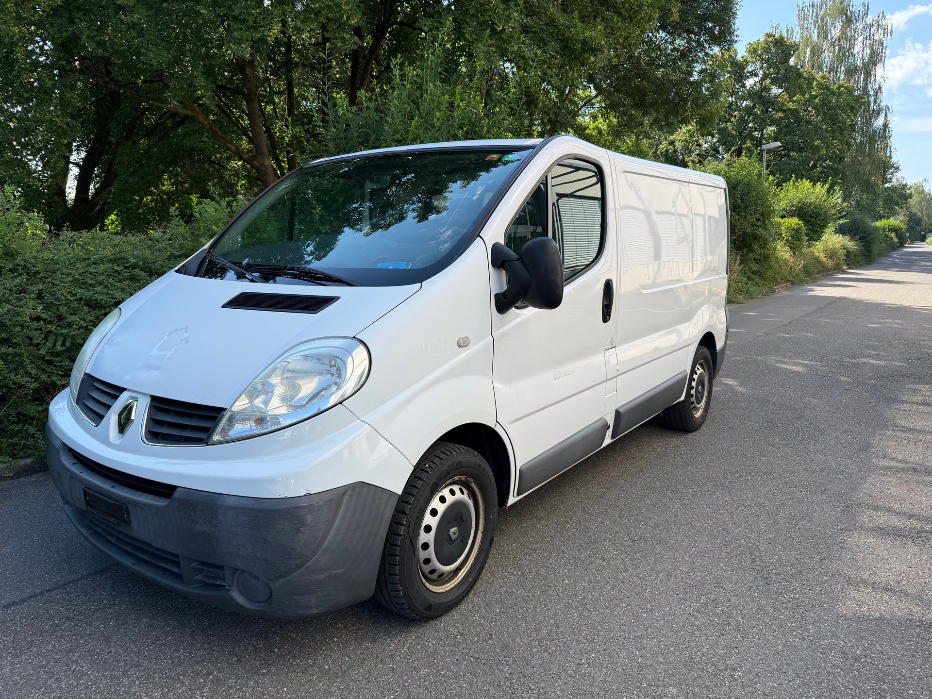 RENAULT Trafic 2.0 dCi 90 2.7t L1H1-image-0