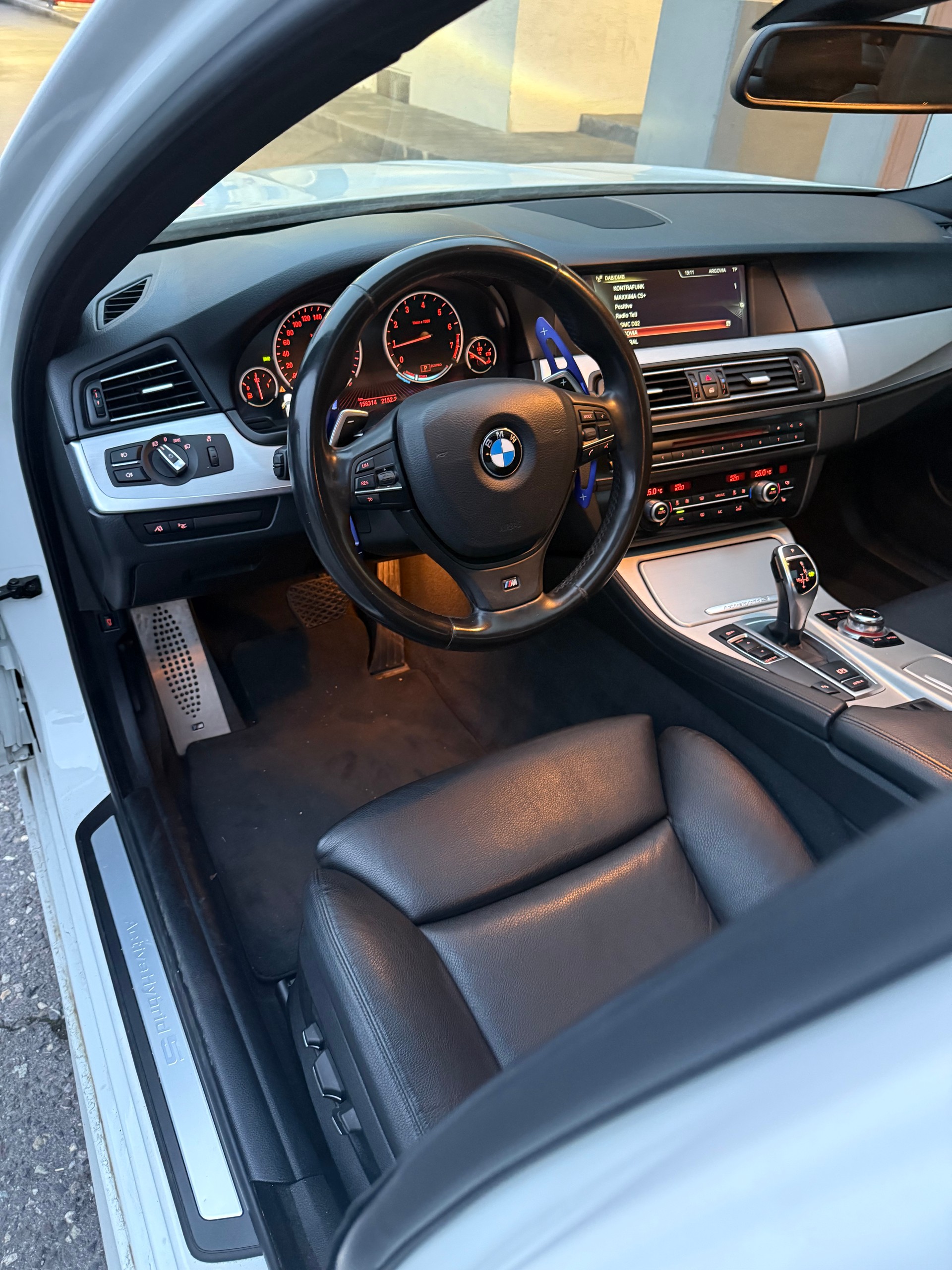 BMW 535i ActiveHybrid 5 Steptronic-image-5