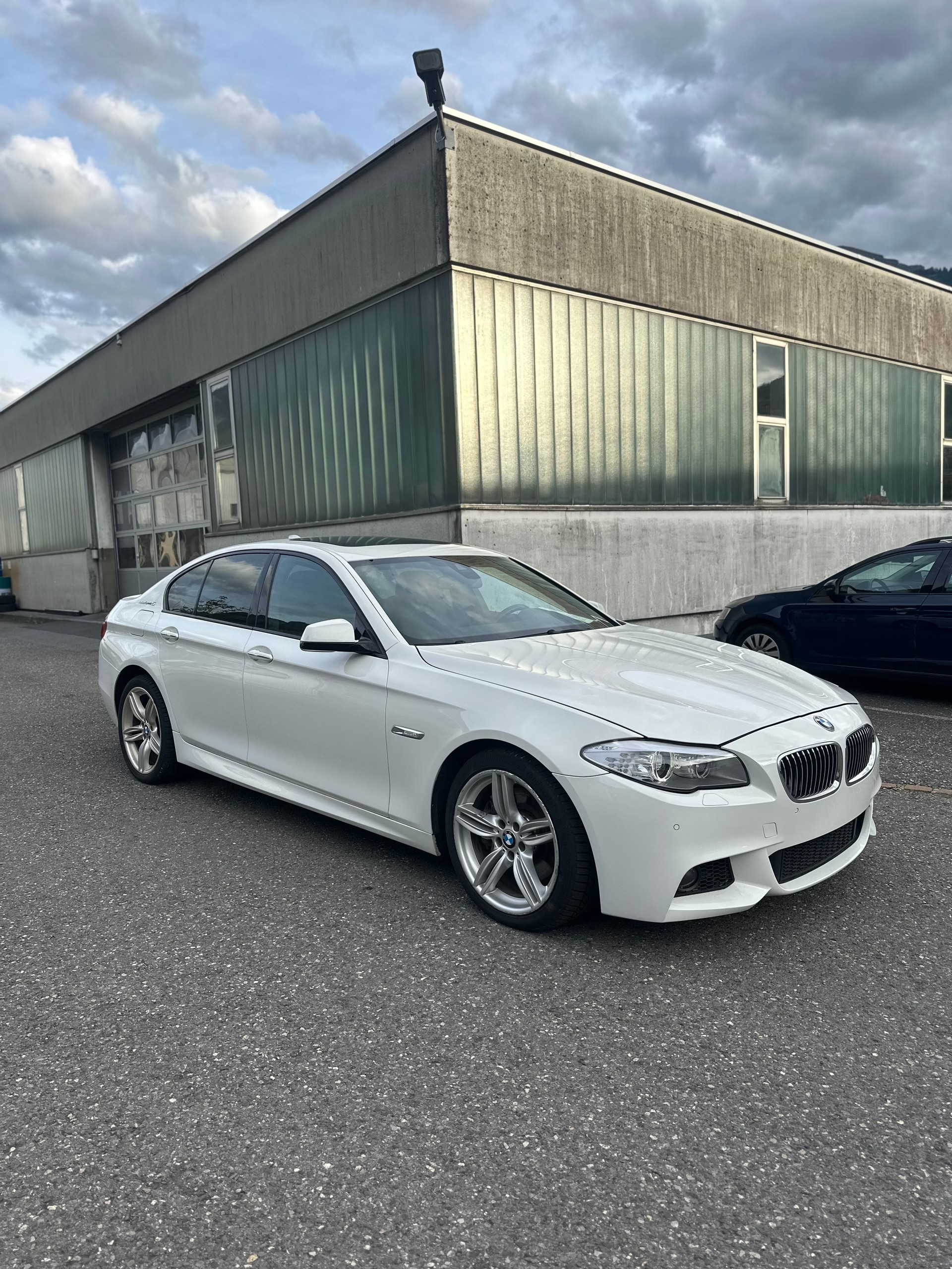BMW 535i ActiveHybrid 5 Steptronic-image-4