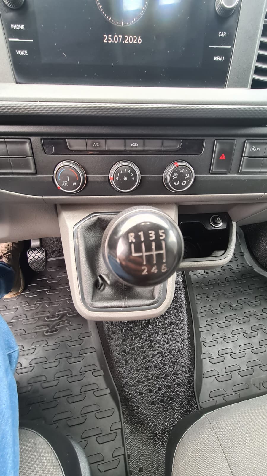 VW T6.1 2.0 TDI ** 3-Plätzer ** Gr-Navi ** RF-Kamera ** PDC V+H ** Sortimo ** Tempomat ** Frisch Ab MFK & Service **-image-15