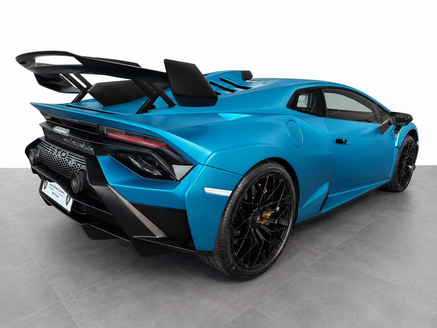 LAMBORGHINI Huracan STO Coupé DCT RWD-image-4