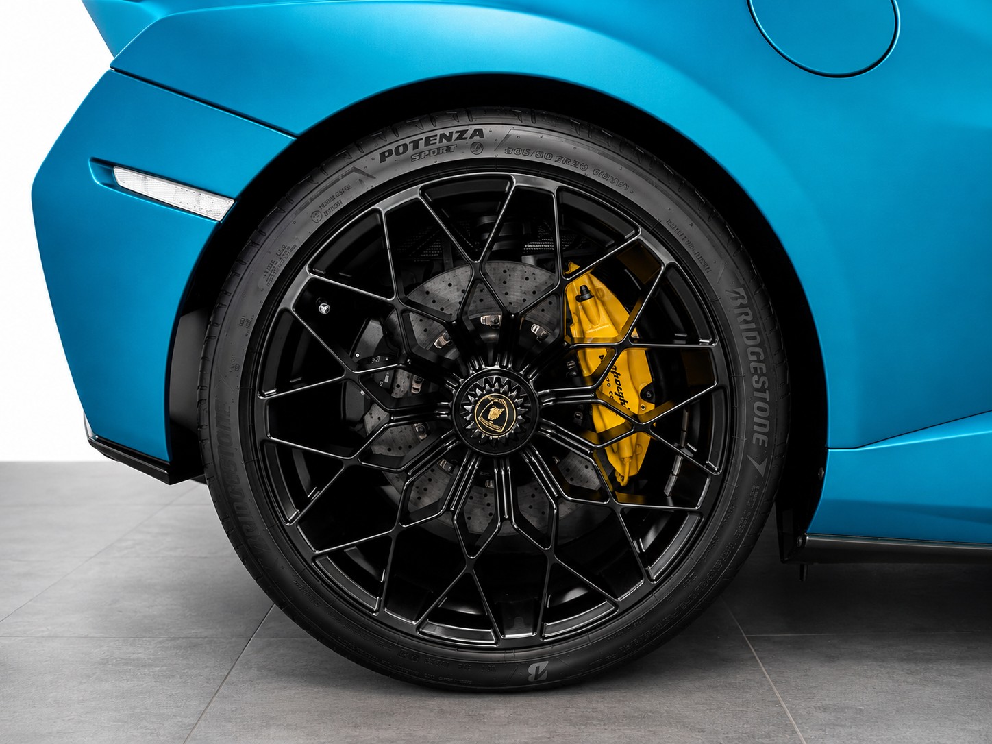 LAMBORGHINI Huracan STO Coupé DCT RWD-image-13