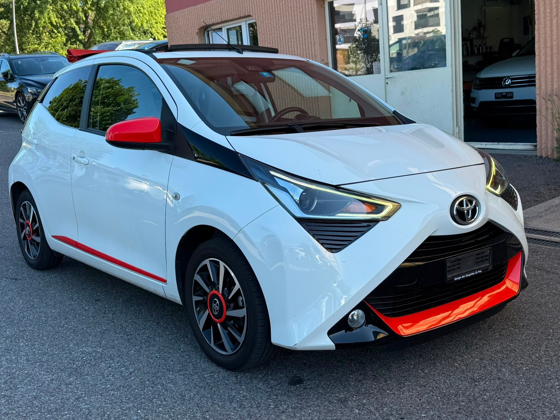 TOYOTA Aygo 1.0 VVT-i Limited White-image-3