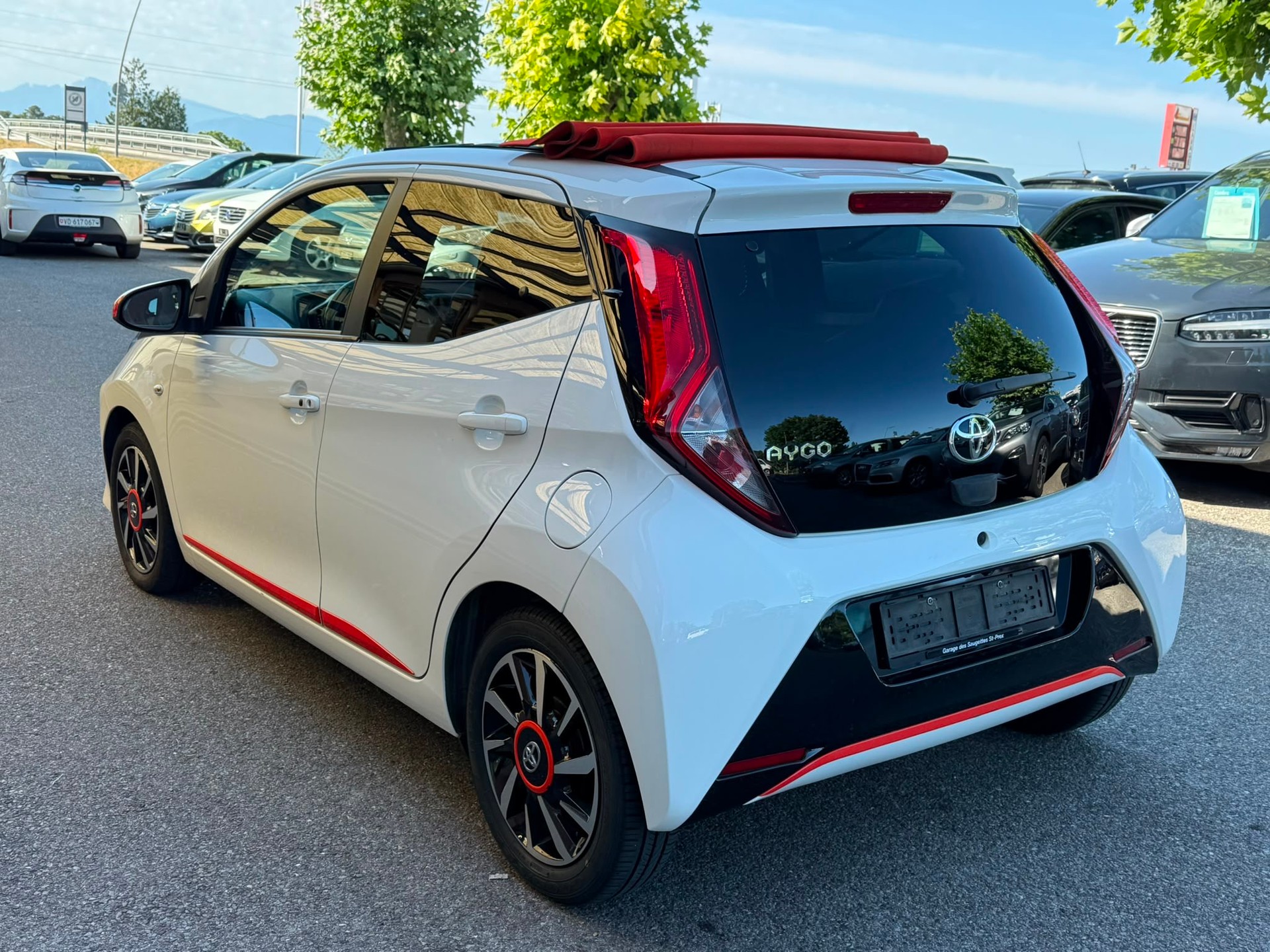 TOYOTA Aygo 1.0 VVT-i Limited White-image-2