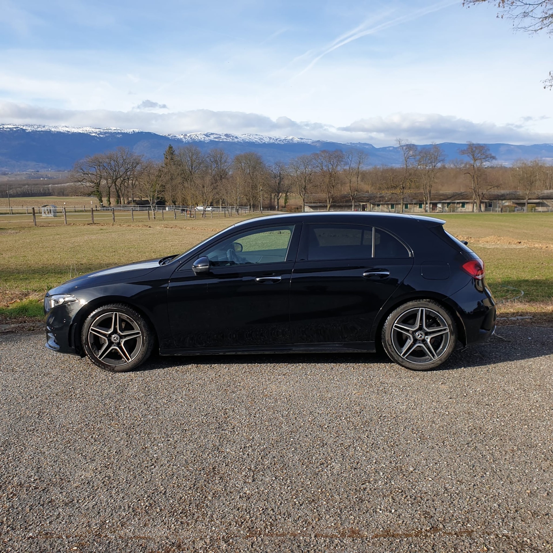 MERCEDES-BENZ A 200 AMG Line-image-2