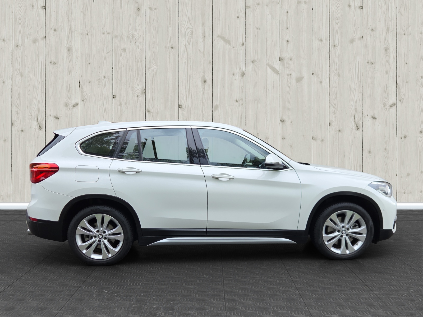 BMW X1 xDrive 25i Steptronic-image-7