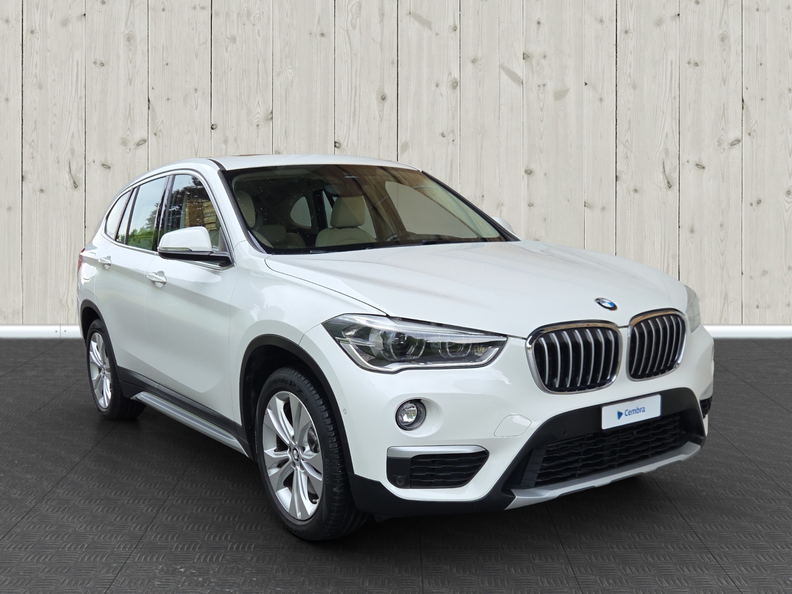 BMW X1 xDrive 25i Steptronic-image-0