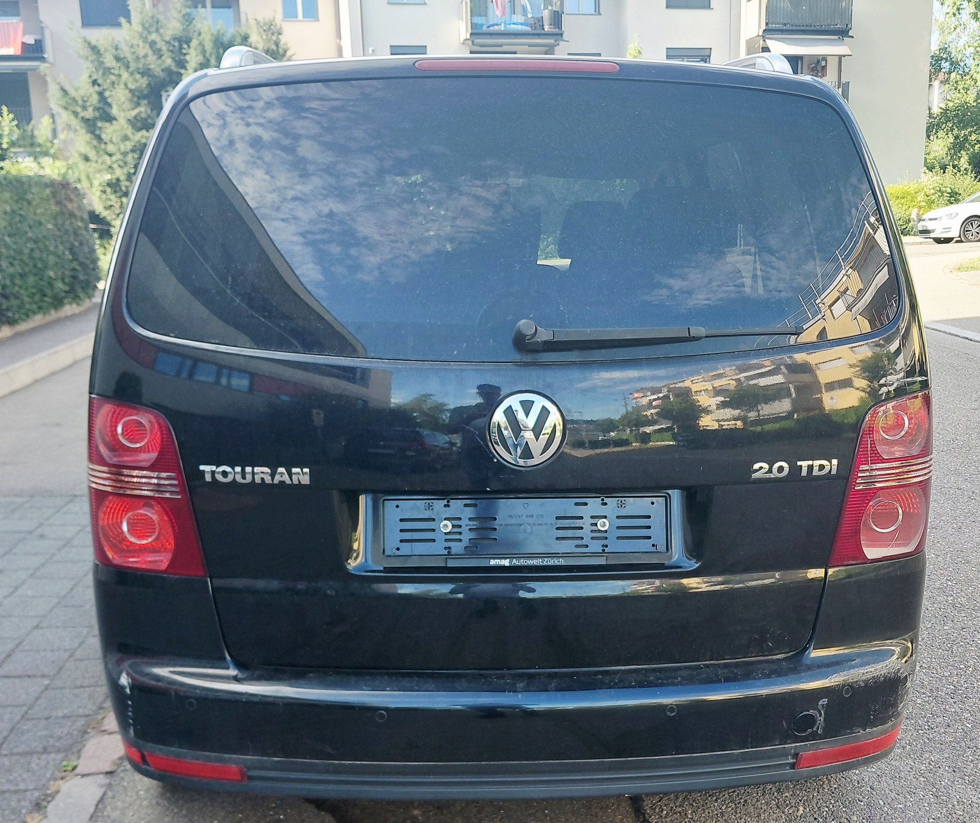 VW Touran 2.0 TDI Trendline 7 Plätze-image-6