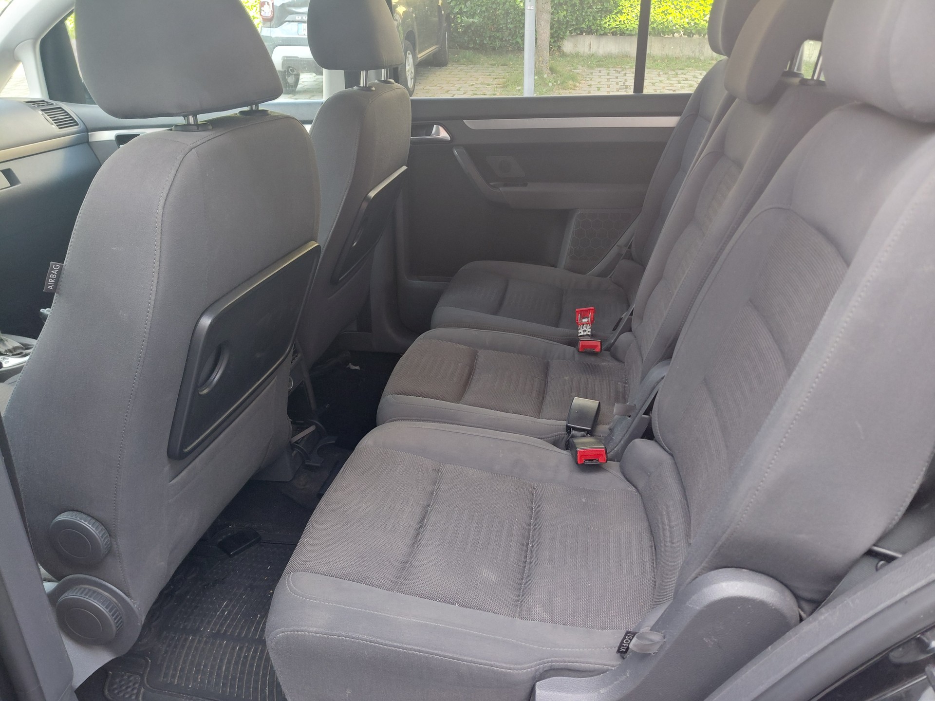 VW Touran 2.0 TDI Trendline 7 Plätze-image-12