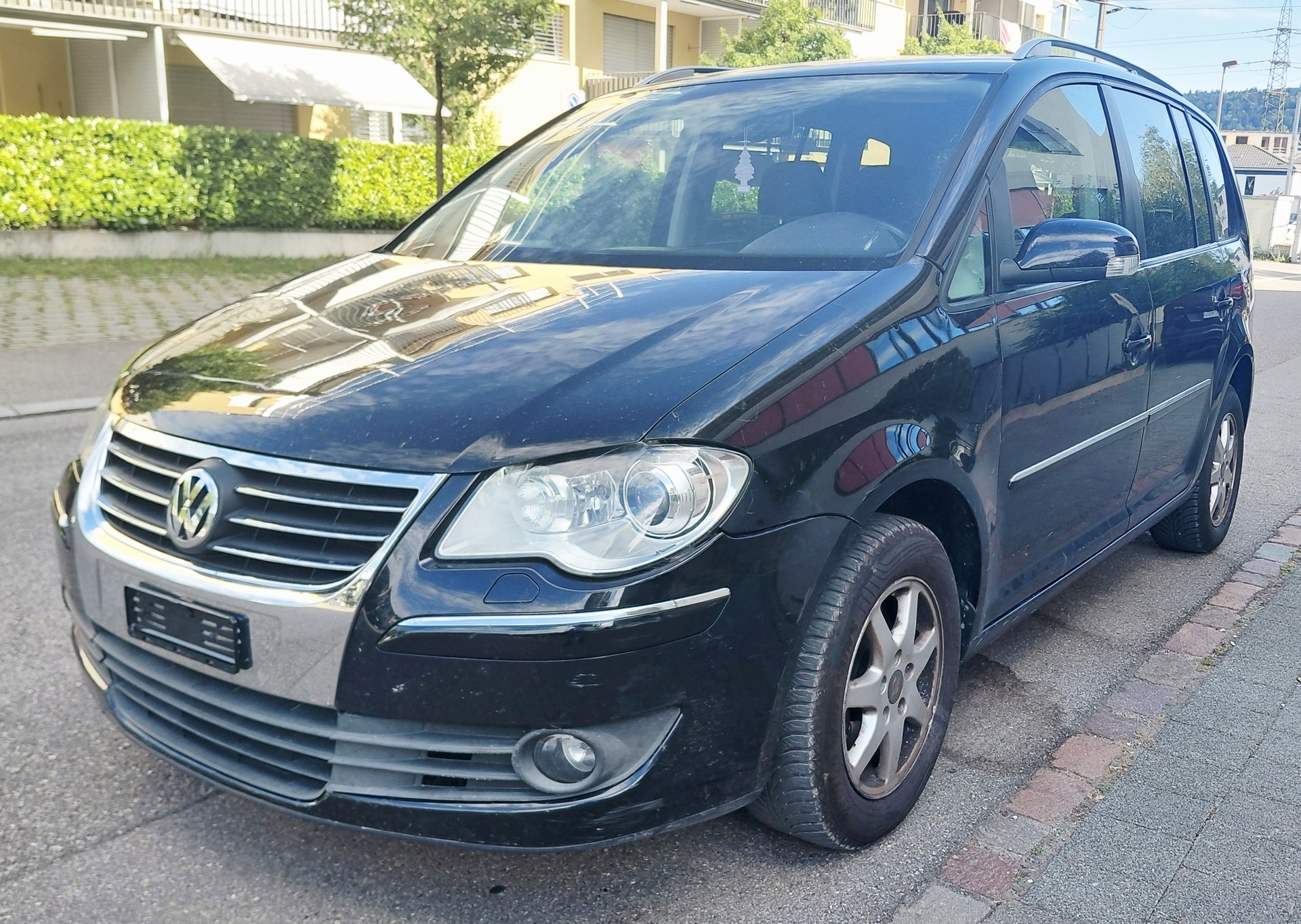 VW Touran 2.0 TDI Trendline 7 Plätze-image-1