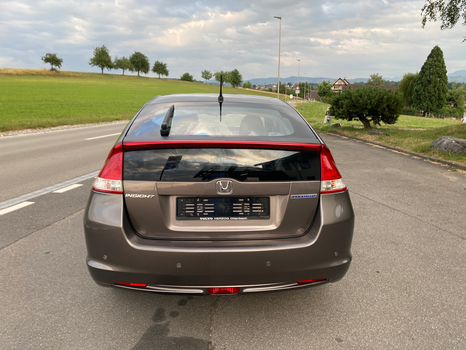 HONDA INSIGHT-image-5