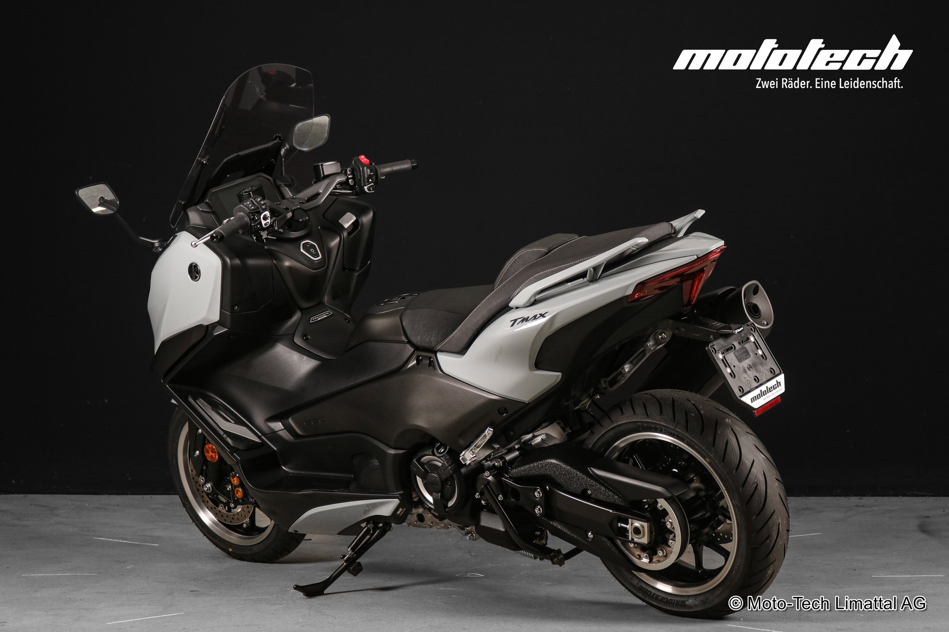 YAMAHA T-MAX Tech-Max XP 560-showroom-element-3