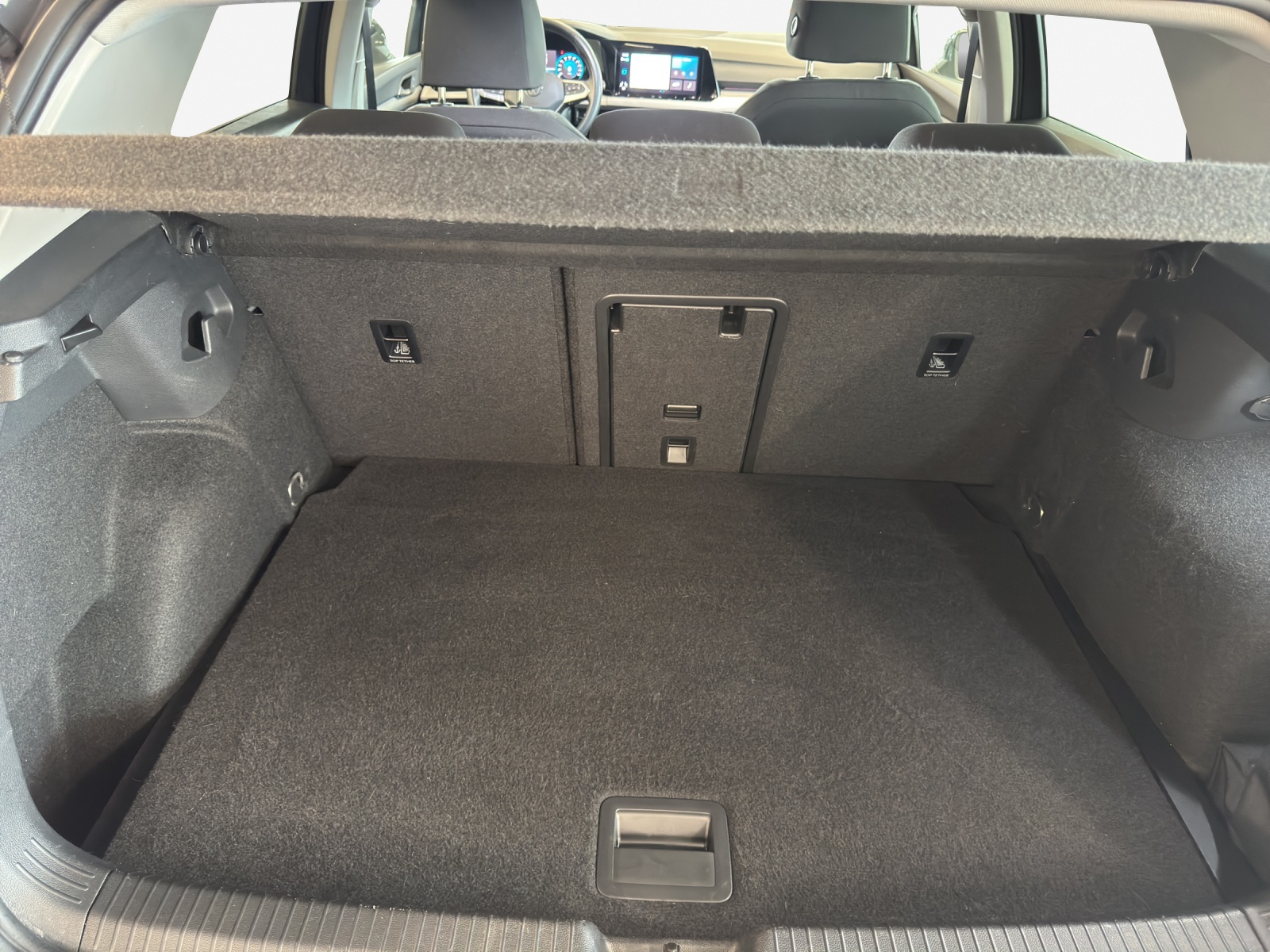 VW Golf 1.5 e TSI ACT 75 Edition DSG-image-12