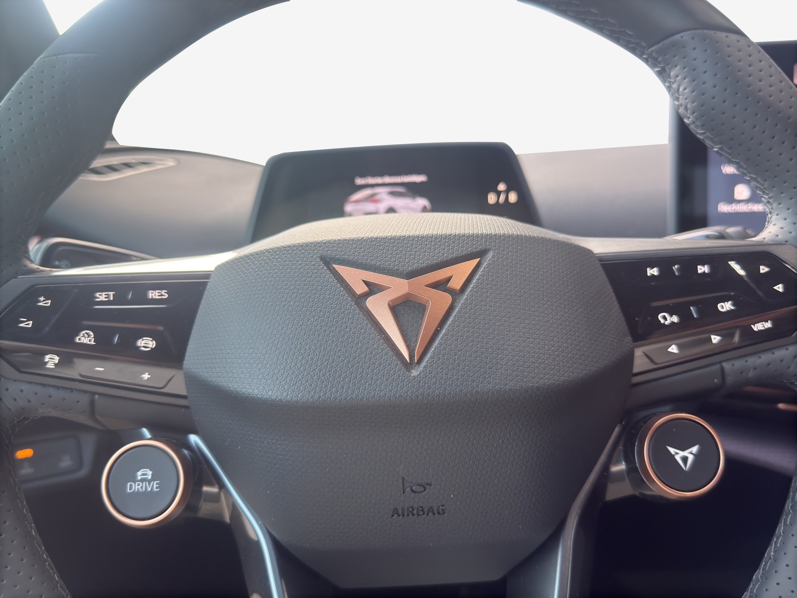 CUPRA Tavascan Type 8 77 kWh VZ-image-15