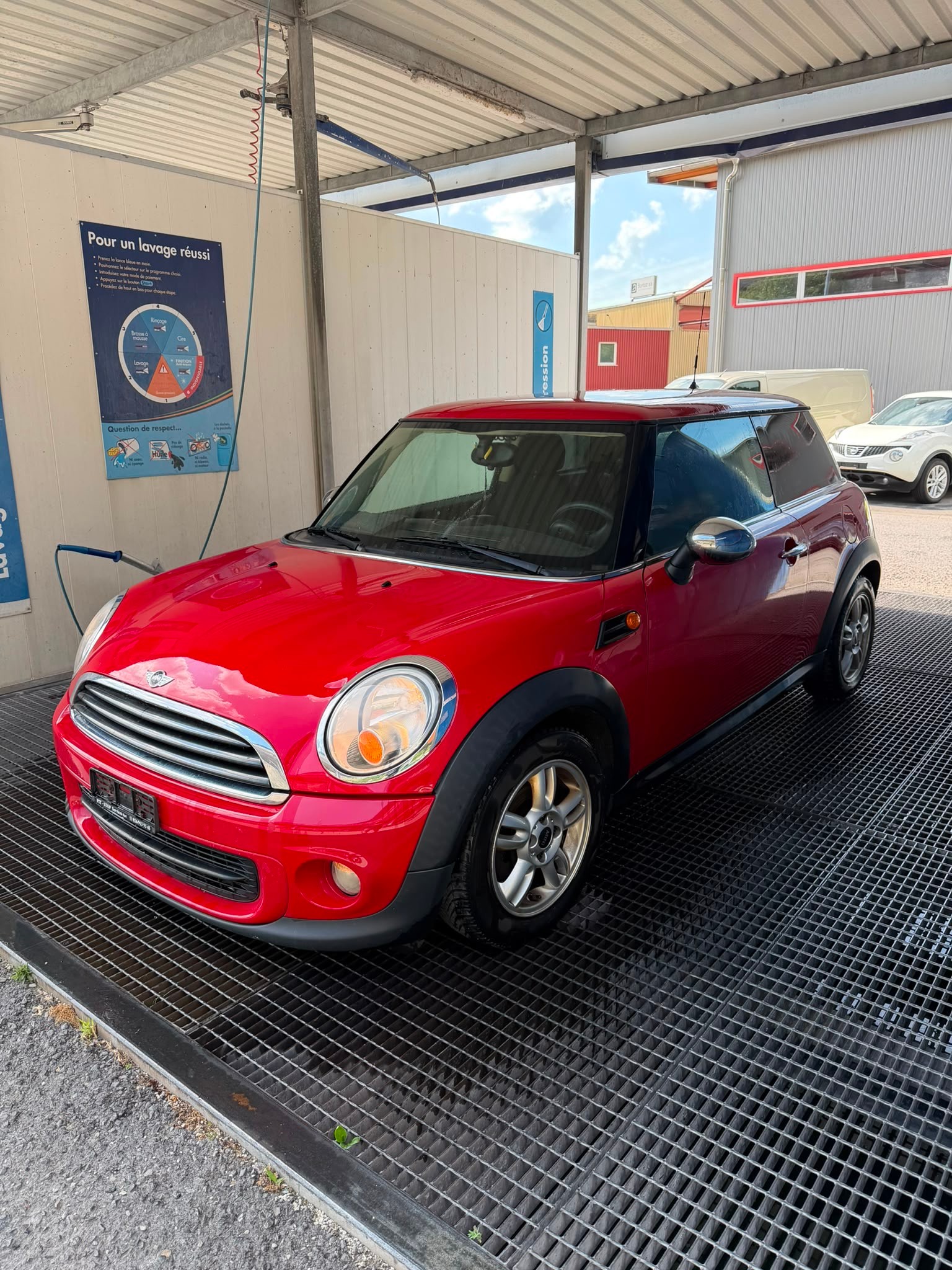 MINI One-image-1