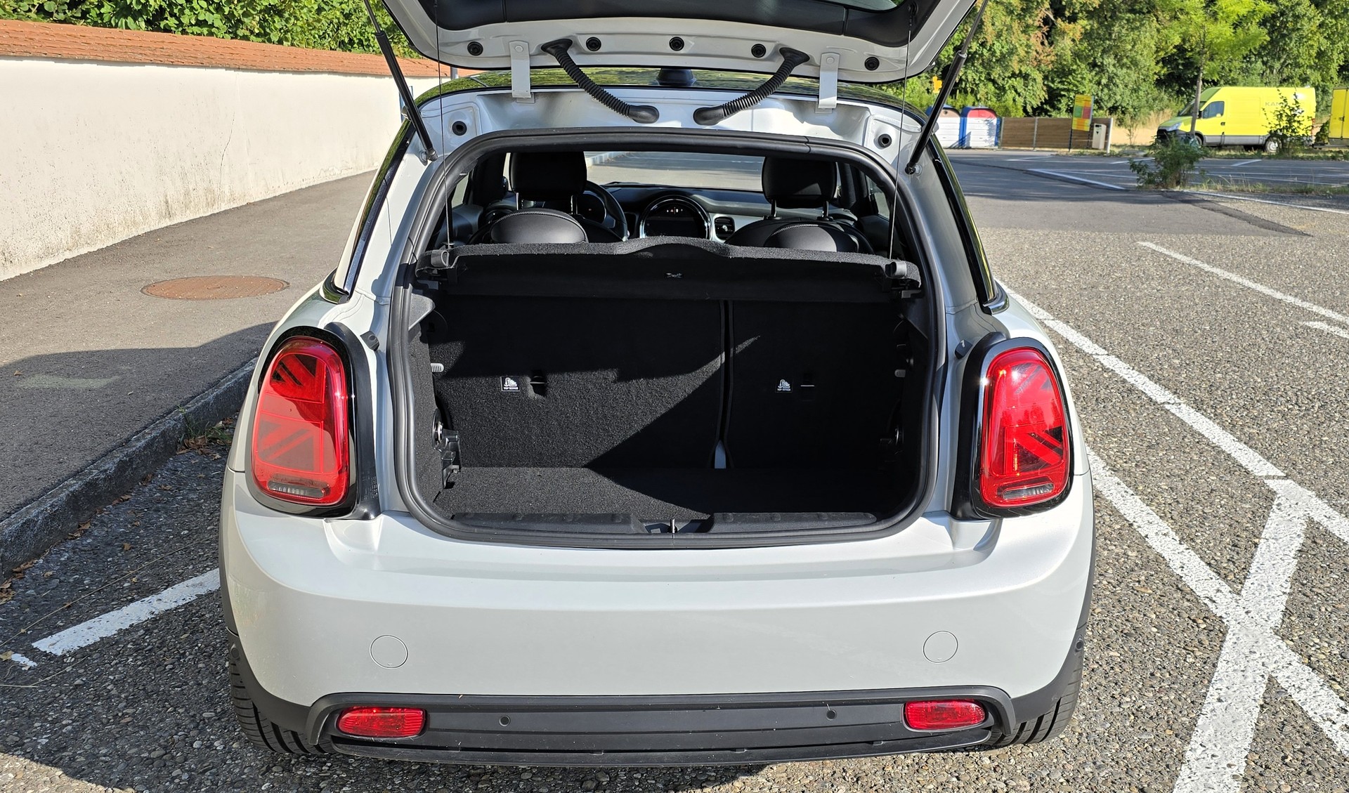 MINI Cooper SE-image-10
