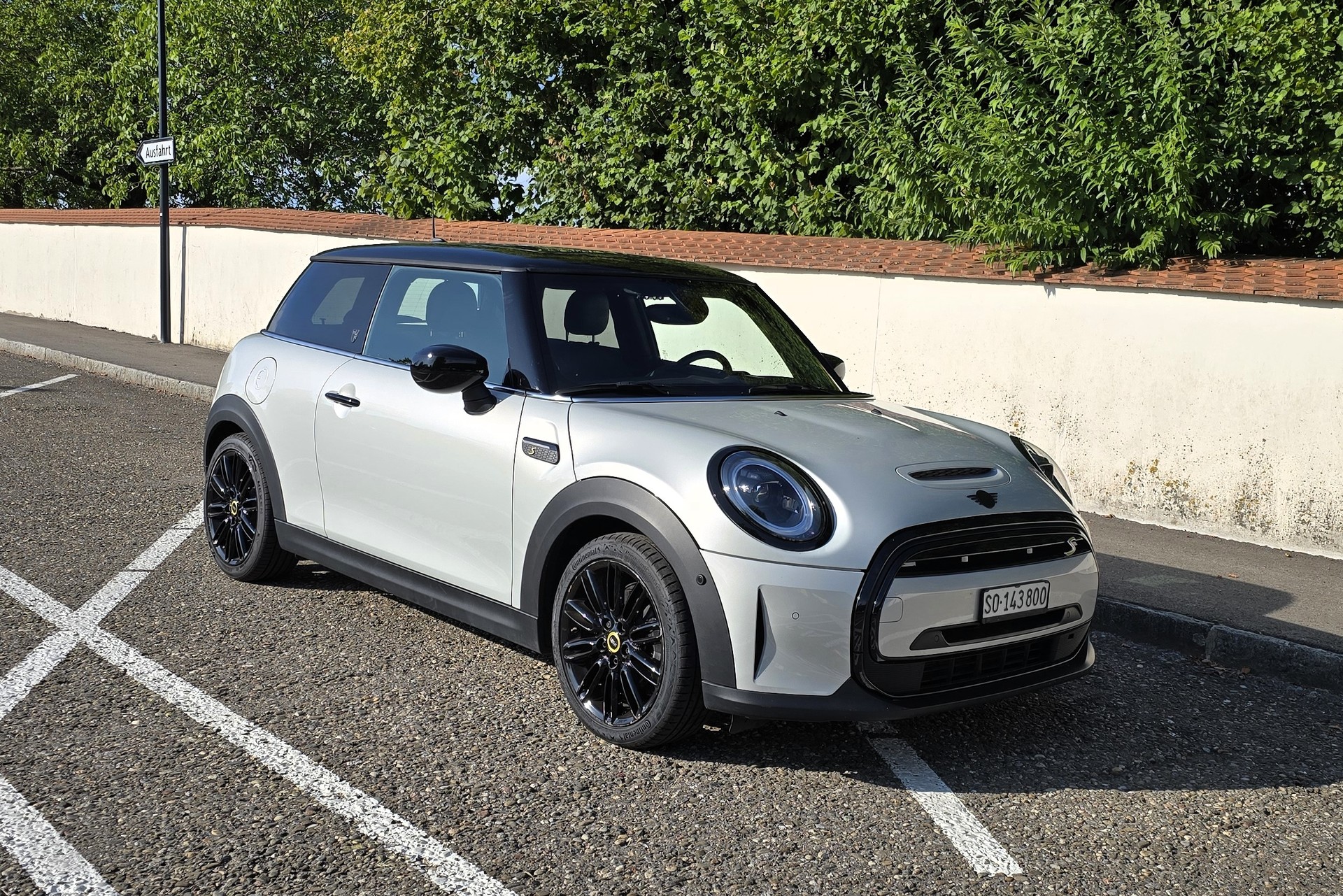 MINI Cooper SE-image-0