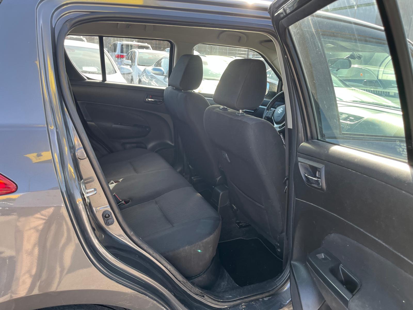 SUZUKI Swift 1.2 GL Top 4x4-image-11