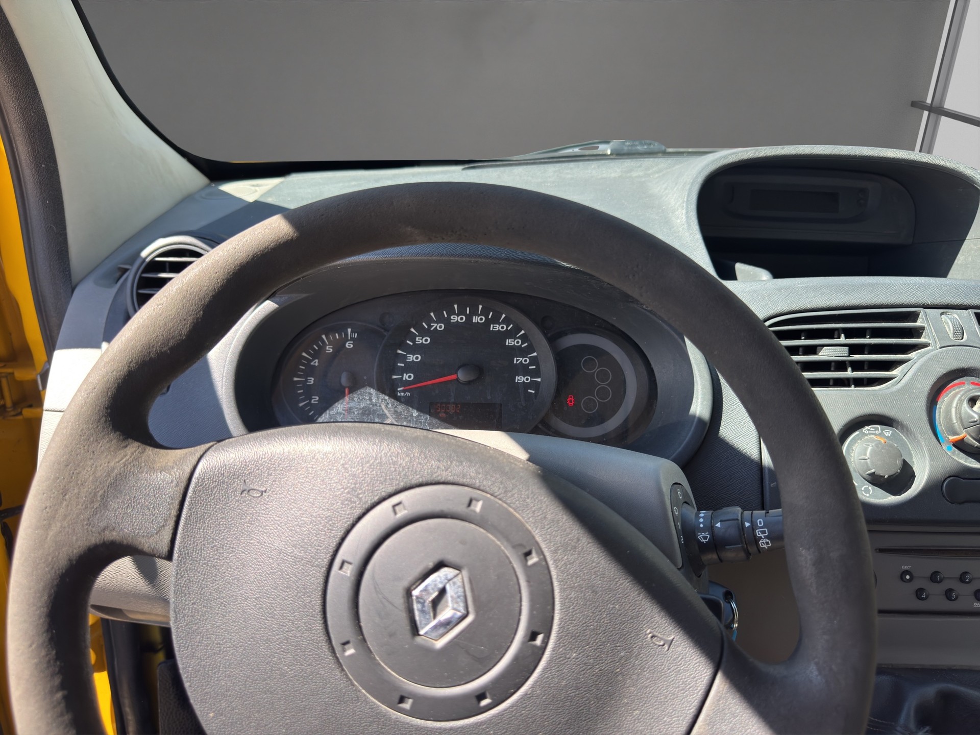 RENAULT Kangoo 1.6 90 Business-image-9